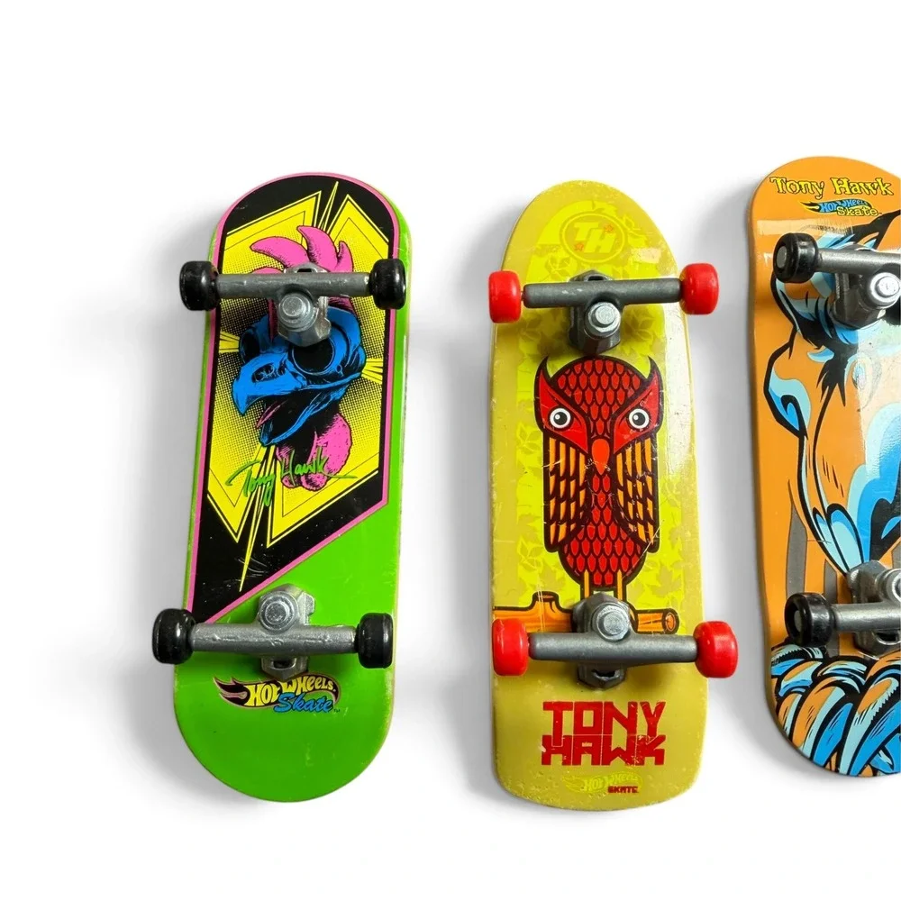 Hot Wheels Skate Tony Hawk Fingerboard Lot of 4 Mini Skateboards Neon Graphics